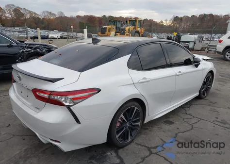 2019 Toyota Camry Xse z USA, uszkodzony, nr VIN 4T1B61HK4KU240758